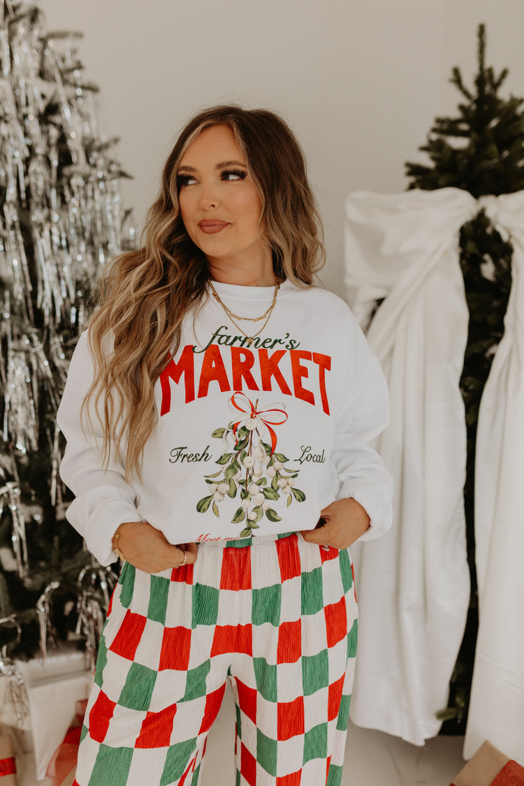 Mistletoe Graphic Sweatshirt