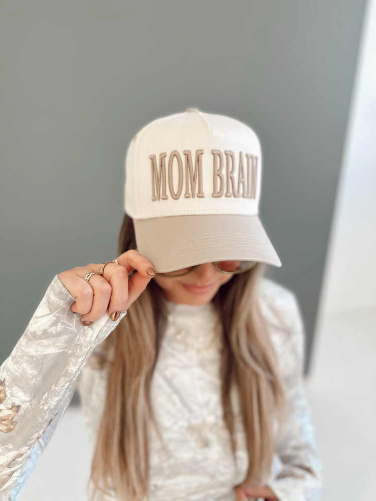 Mom Brain hat Nude